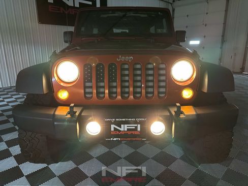 Used 2014 Jeep Wrangler Unlimited Sport w/ Connectivity Group AWD/4WD image 46
