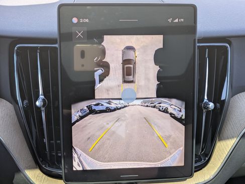 New 2026 Volvo XC60 B5 Plus w/ Protection Package Premier AWD/4WD image 13