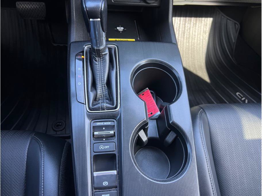 Used 2022 Honda Civic Touring image 17