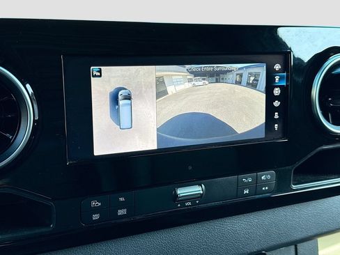 Used 2024 Mercedes-Benz Sprinter 2500 image 25