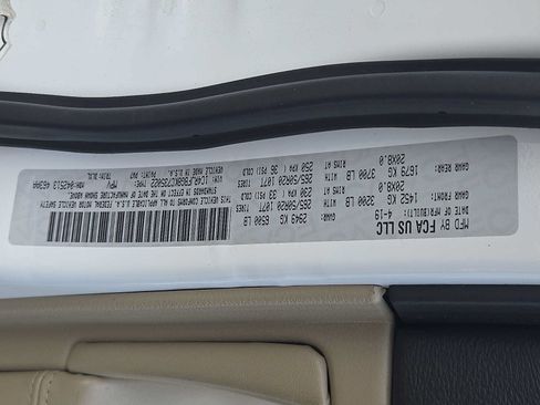 Used 2019 Jeep Grand Cherokee Limited w/ Luxury Group II AWD/4WD image 27