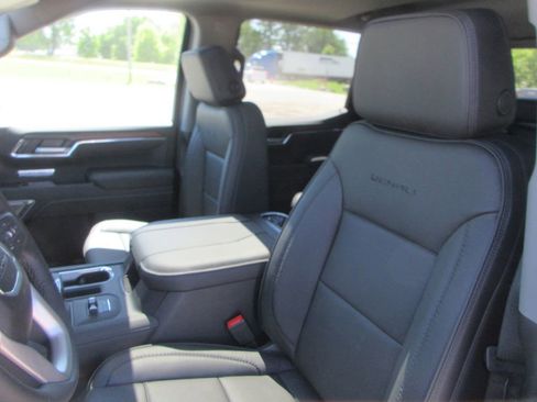New 2026 GMC Sierra 1500 Denali AWD/4WD image 12