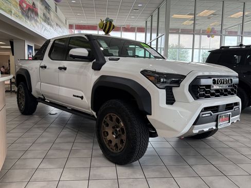 New 2026 Toyota Tacoma Trailhunter AWD/4WD image 3