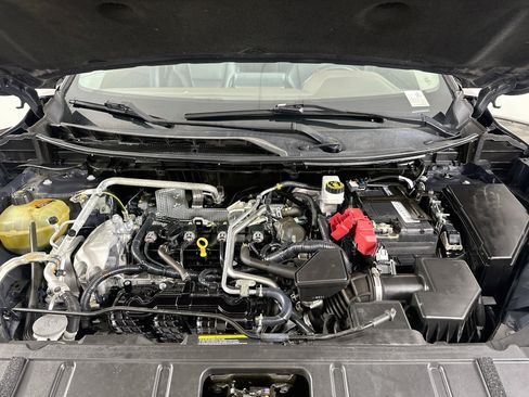 Used 2021 Nissan Rogue SV w/ Premium Package FWD image 35