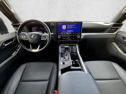 Used 2025 Lexus GX 550 w/ Cold Area Package AWD/4WD image 16