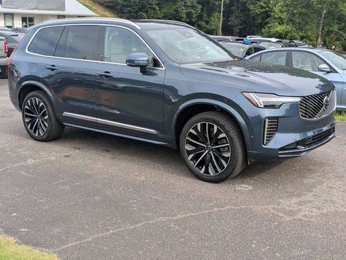 Certified 2026 Volvo XC90 T8 Ultra w/ Protection Package Premier AWD/4WD image 8