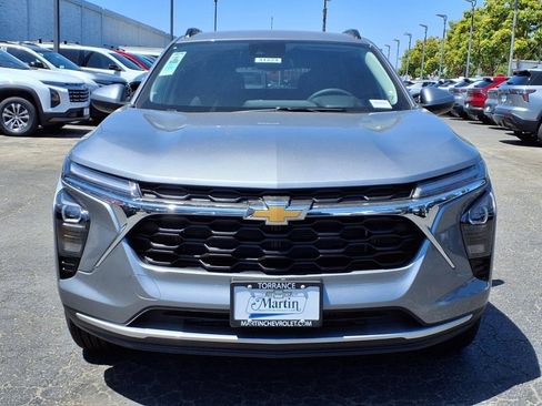 New 2025 Chevrolet Trax LT w/ Driver Confidence Package image 2