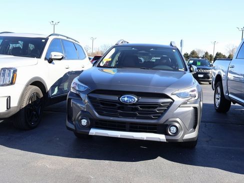 Used 2023 Subaru Outback Touring w/ Popular Package #2 image 4