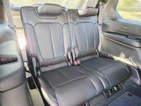 New 2025 Jeep Grand Cherokee L Limited image 16