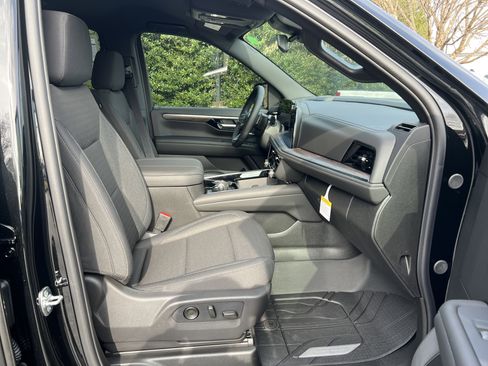 New 2026 Chevrolet Tahoe LS image 37