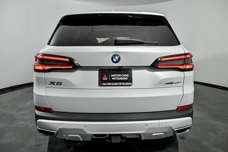 Used 2021 BMW X5 xDrive40i w/ Convenience Package AWD/4WD image 8
