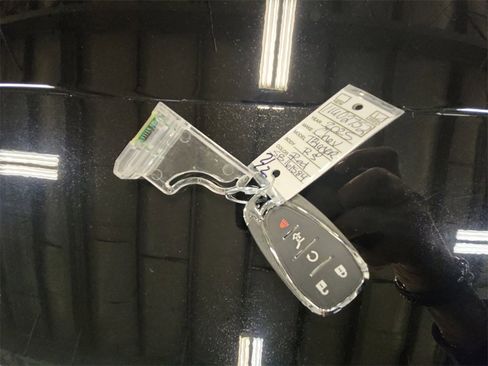 Certified 2025 Chevrolet TrailBlazer RS w/ Convenience Package image 32