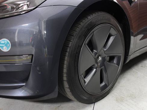 Used 2023 Tesla Model 3 Standard Range image 23