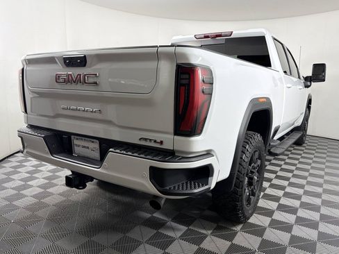 Used 2024 GMC Sierra 2500 AT4 w/ AT4 Premium Plus Package AWD/4WD image 6