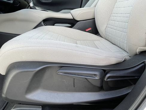 Used 2025 Honda HR-V LX image 19