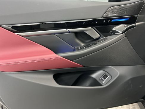 Used 2025 BMW 530i image 4