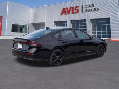 Used 2025 Honda Accord SE image 6