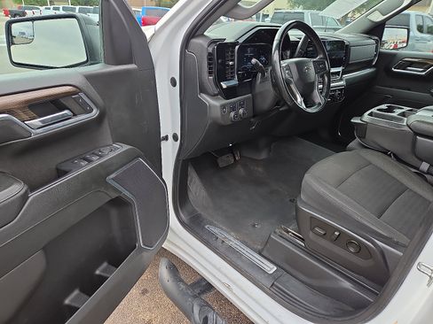 Used 2023 Chevrolet Silverado 1500 LT Trail Boss w/ Protection Package AWD/4WD image 12