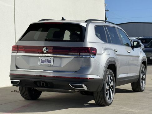 New 2026 Volkswagen Atlas SE image 4