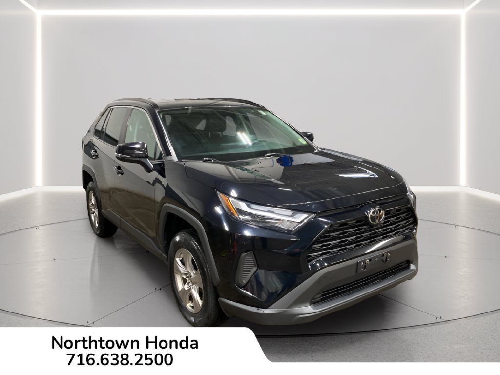 Used 2023 Toyota RAV4 XLE AWD/4WD image 1