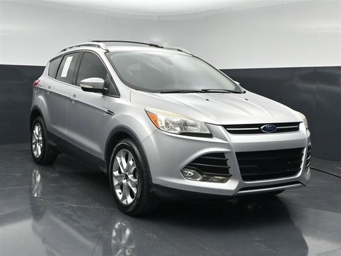 Used 2015 Ford Escape Titanium FWD image 1