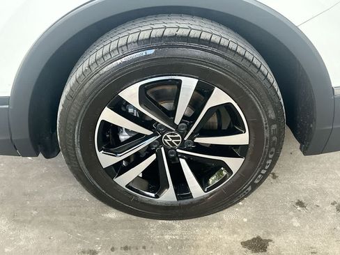 Used 2024 Volkswagen Tiguan S FWD image 11