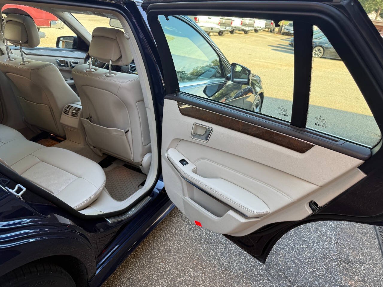 Used 2014 Mercedes-Benz E 350 4MATIC Wagon w/ Premium 1 Package image 22