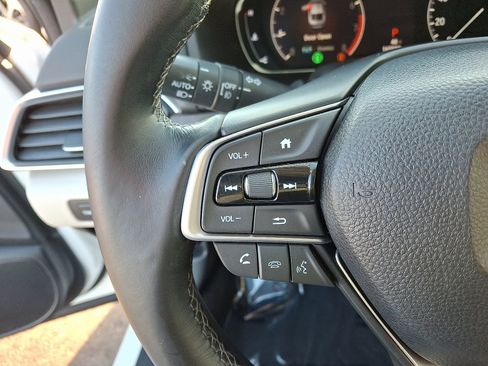 Used 2018 Honda Accord EX-L image 21