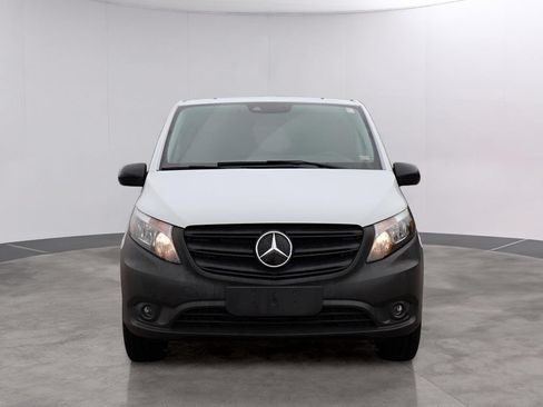 Used 2023 Mercedes-Benz Metris Passenger image 2