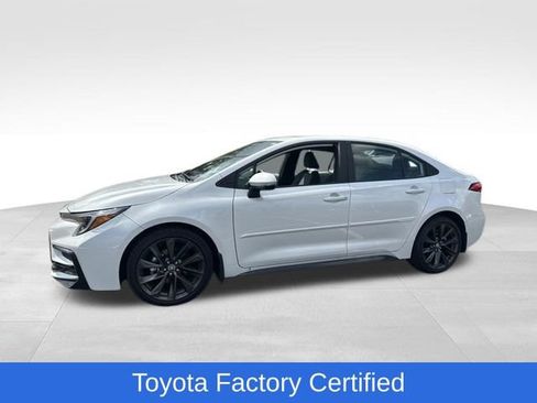 Used 2025 Toyota Corolla SE w/ SE Premium Package FWD image 1