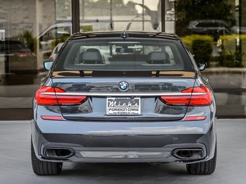 Used 2019 BMW 740i w/ M Sport Package RWD image 8