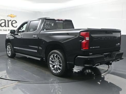 New 2026 Chevrolet Silverado 1500 High Country AWD/4WD image 14