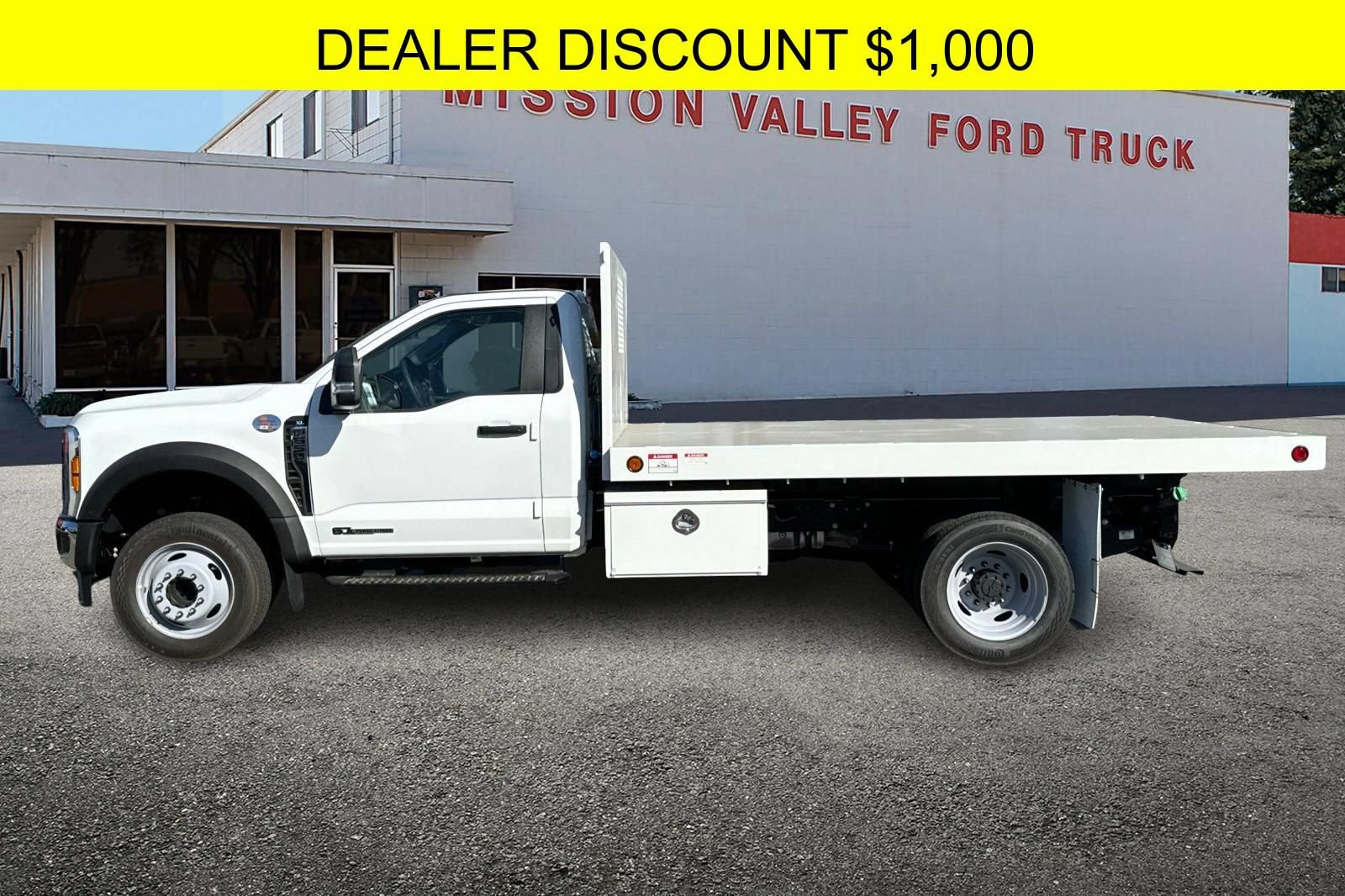 New 2024 Ford F550 2WD Regular Cab Super Duty image 7