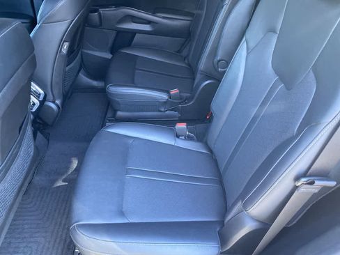 Used 2022 Kia Sorento EX w/ Panoramic Sunroof Package image 23