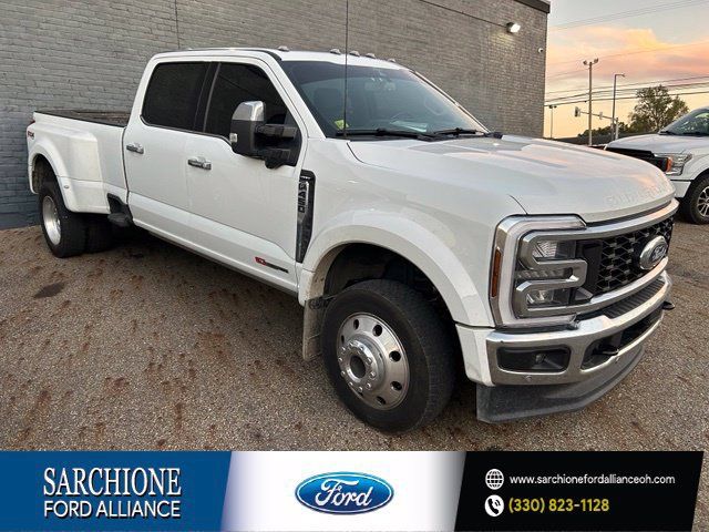Used 2025 Ford F450 Lariat w/ Lariat Ultimate Package AWD/4WD image 1