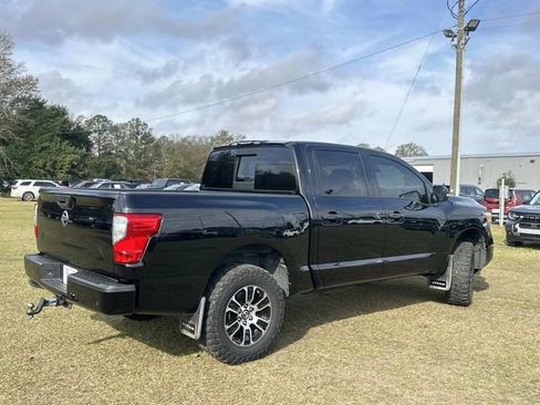 Used 2020 Nissan Titan SV w/ SV Convenience Package image 9