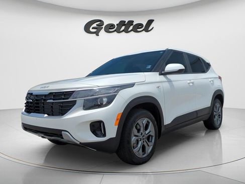 Used 2025 Kia Seltos LX AWD/4WD image 1