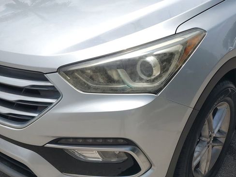 Used 2018 Hyundai Santa Fe Sport w/ 2.4L Value Package 02 FWD image 10
