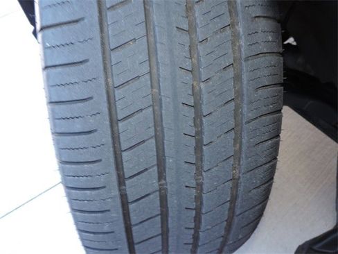 Used 2022 Subaru Ascent Limited w/ Technology Package image 12