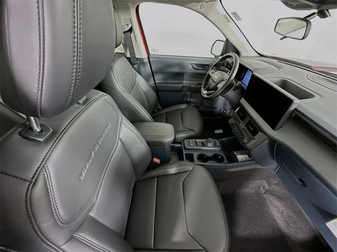 New 2025 Ford Maverick Lariat w/ Black Appearance Package image 29