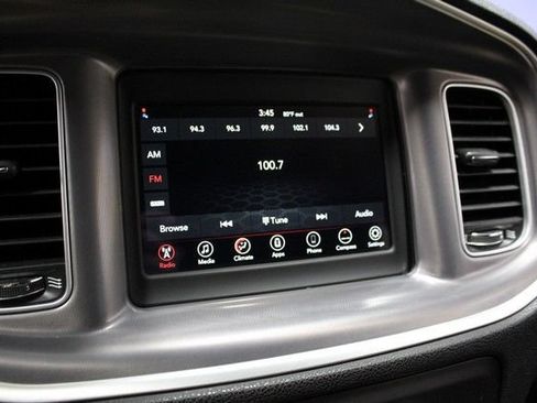Used 2022 Dodge Charger SXT RWD image 25