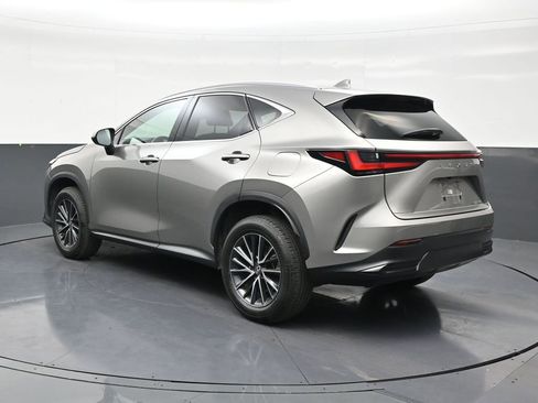 Used 2024 Lexus NX 250 FWD w/ Towing Package (2000 Lbs) image 3