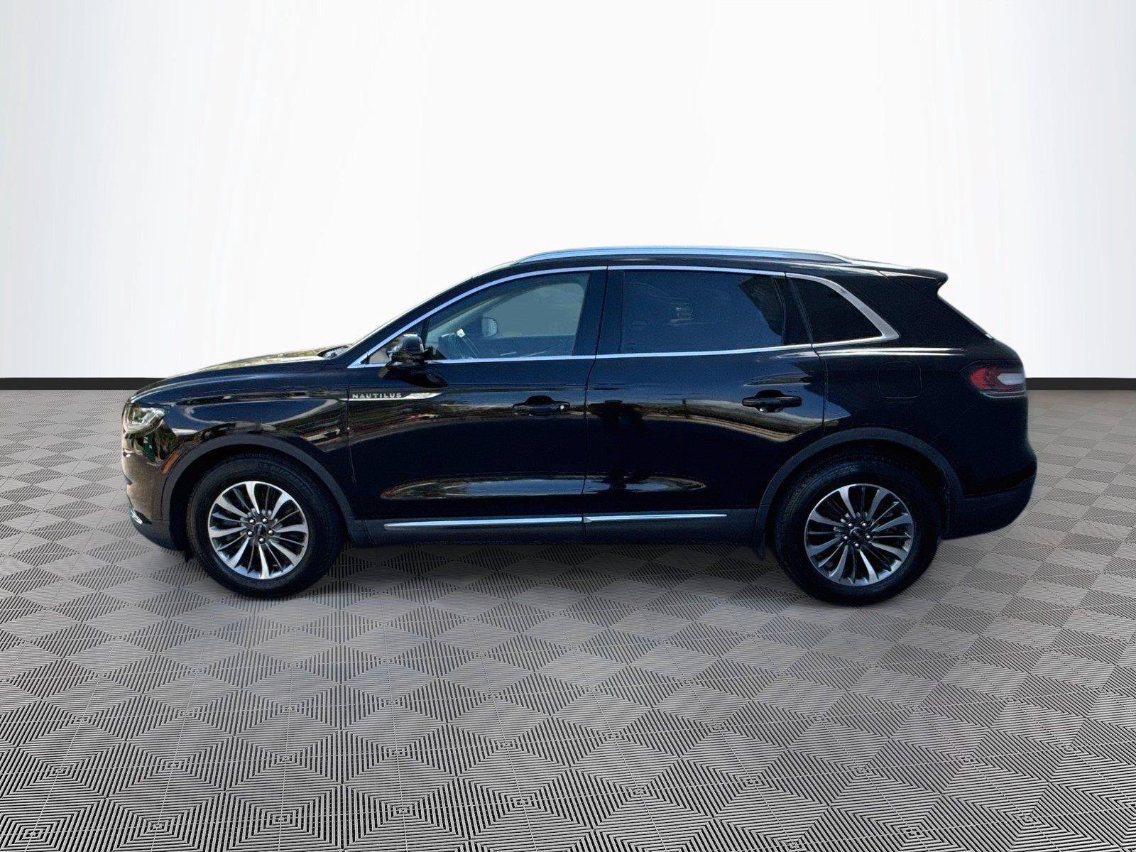 Used 2021 Lincoln Nautilus Reserve w/ Cargo Utility Package AWD/4WD image 4