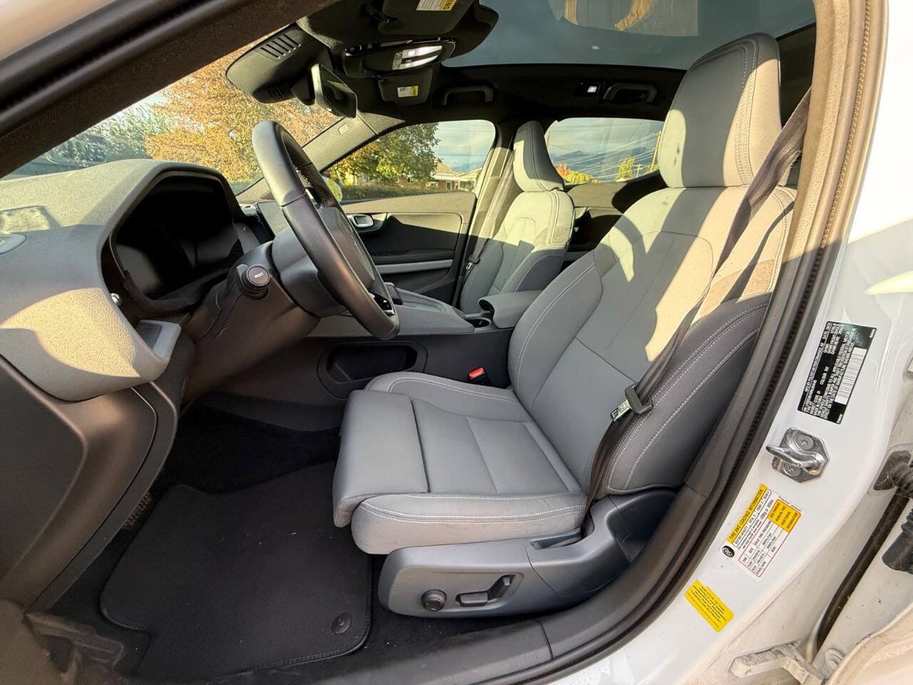 Used 2022 Polestar Polestar 2 w/ Plus Package AWD/4WD image 9