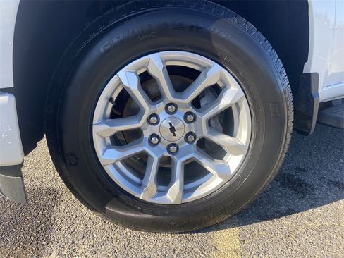 Certified 2022 Chevrolet Silverado 1500 RST image 33