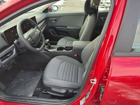 New 2025 Kia K4 EX image 9