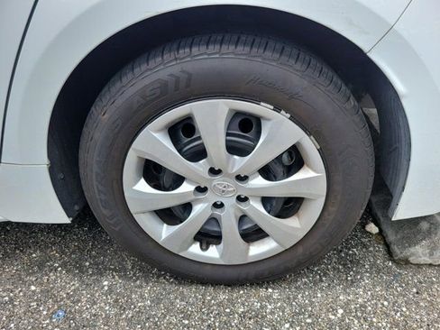 Used 2025 Toyota Corolla LE image 6