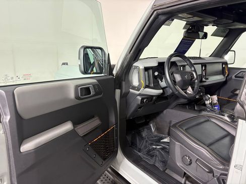 Certified 2023 Ford Bronco Badlands w/ Sasquatch Package AWD/4WD image 12