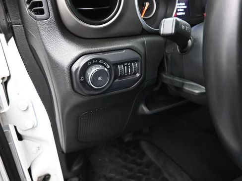 Used 2018 Jeep Wrangler Unlimited Sport S image 13