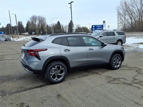 New 2026 Chevrolet Trax LT w/ LT Convenience Package image 3